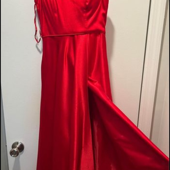 Prom dress - Picture 3 of 3